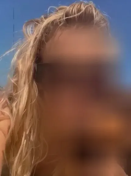 Amira, 35