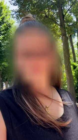 Emilia, 29