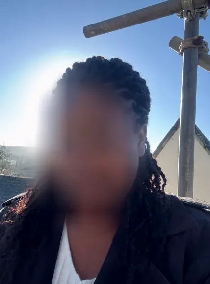 Juliane, 37
