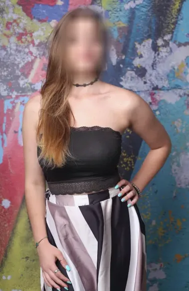 Merve, 27