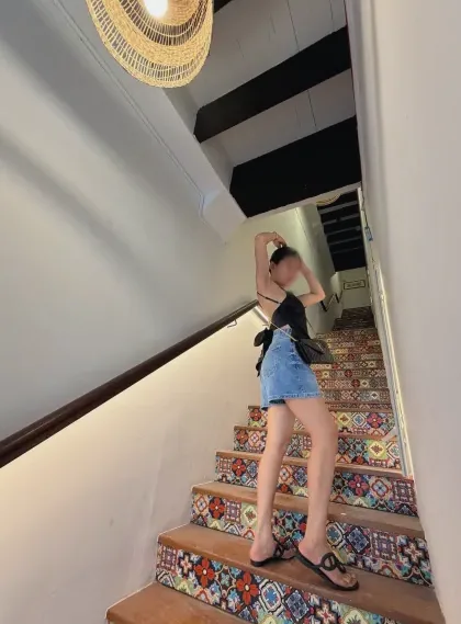 Yasmin, 30